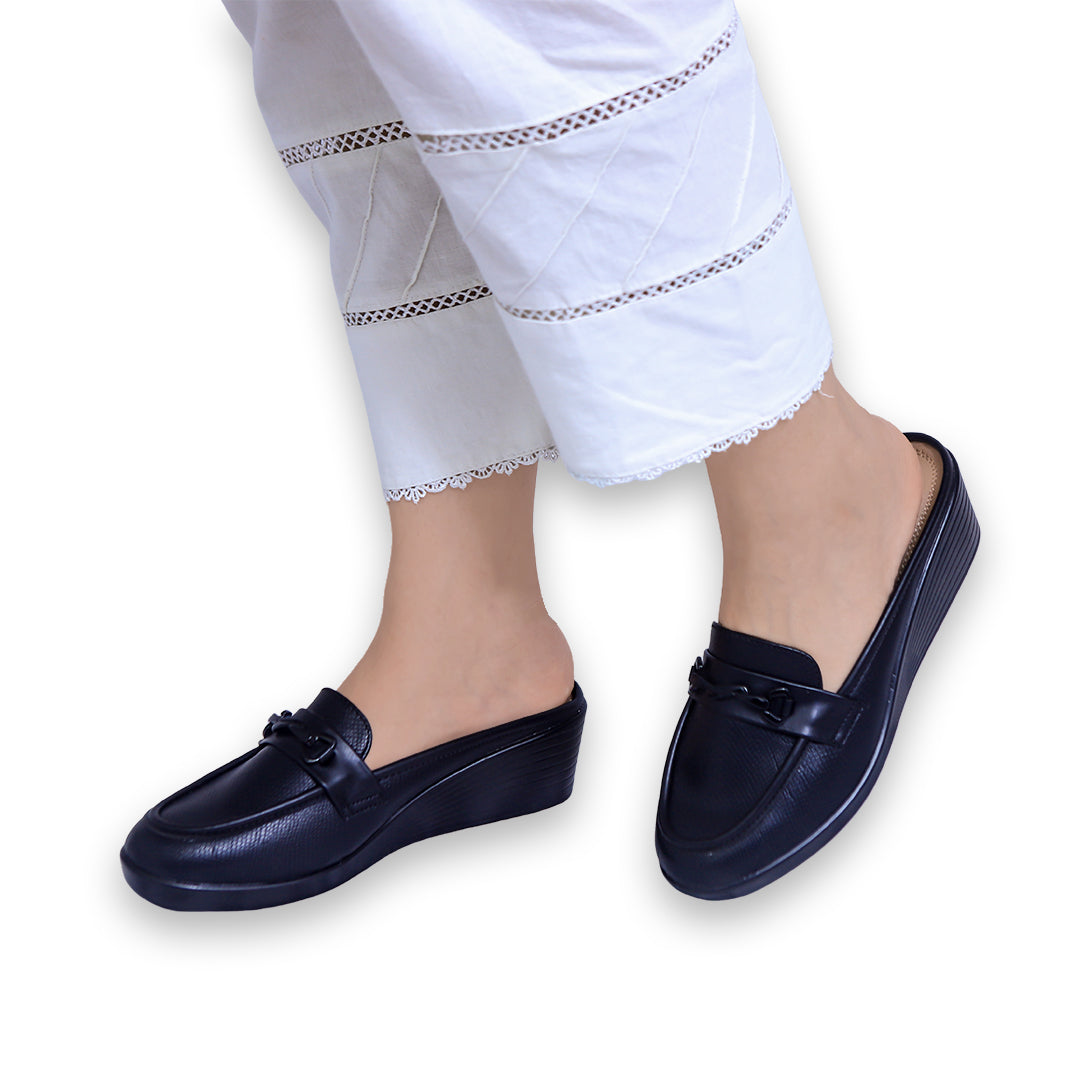 Women Black Half shoes-Slip on Mules / 8007196