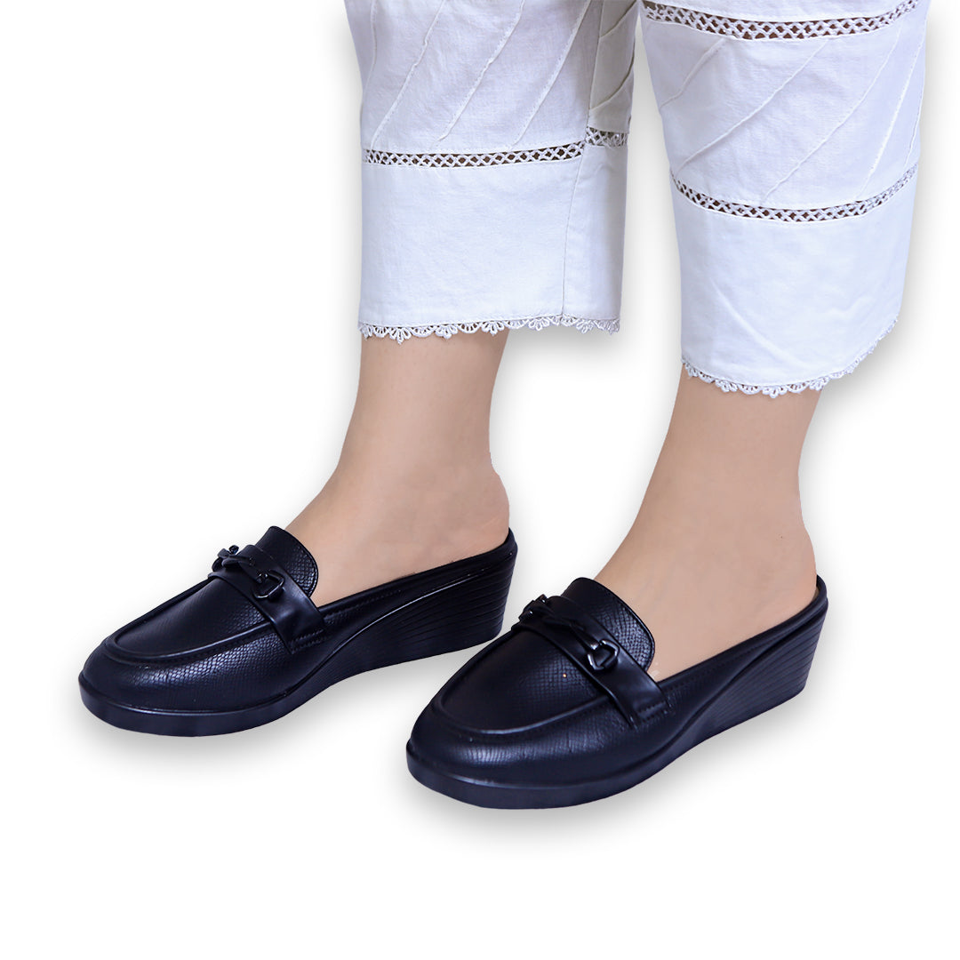 Women Black Half shoes-Slip on Mules / 8007196