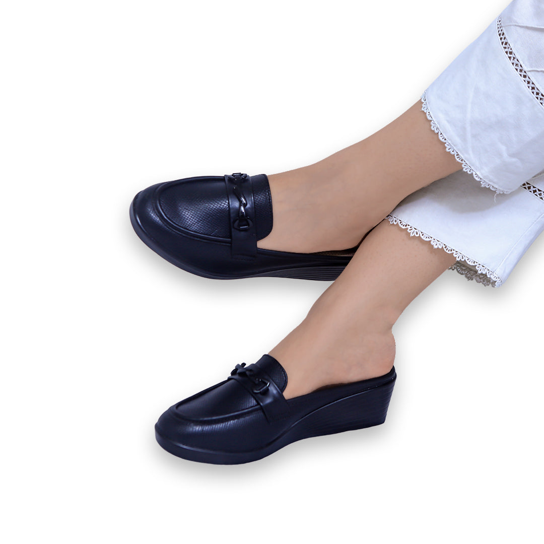 Women Black Half shoes-Slip on Mules / 8007196