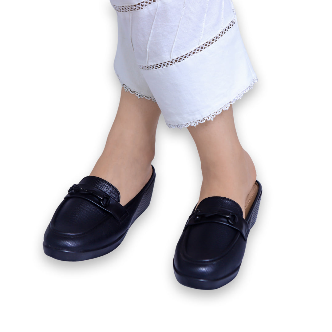 Women Black Half shoes-Slip on Mules / 8007196