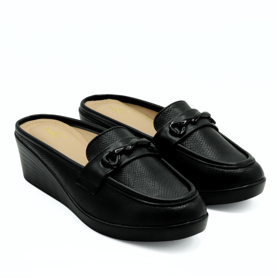 Women Black Half shoes-Slip on Mules / 8007196