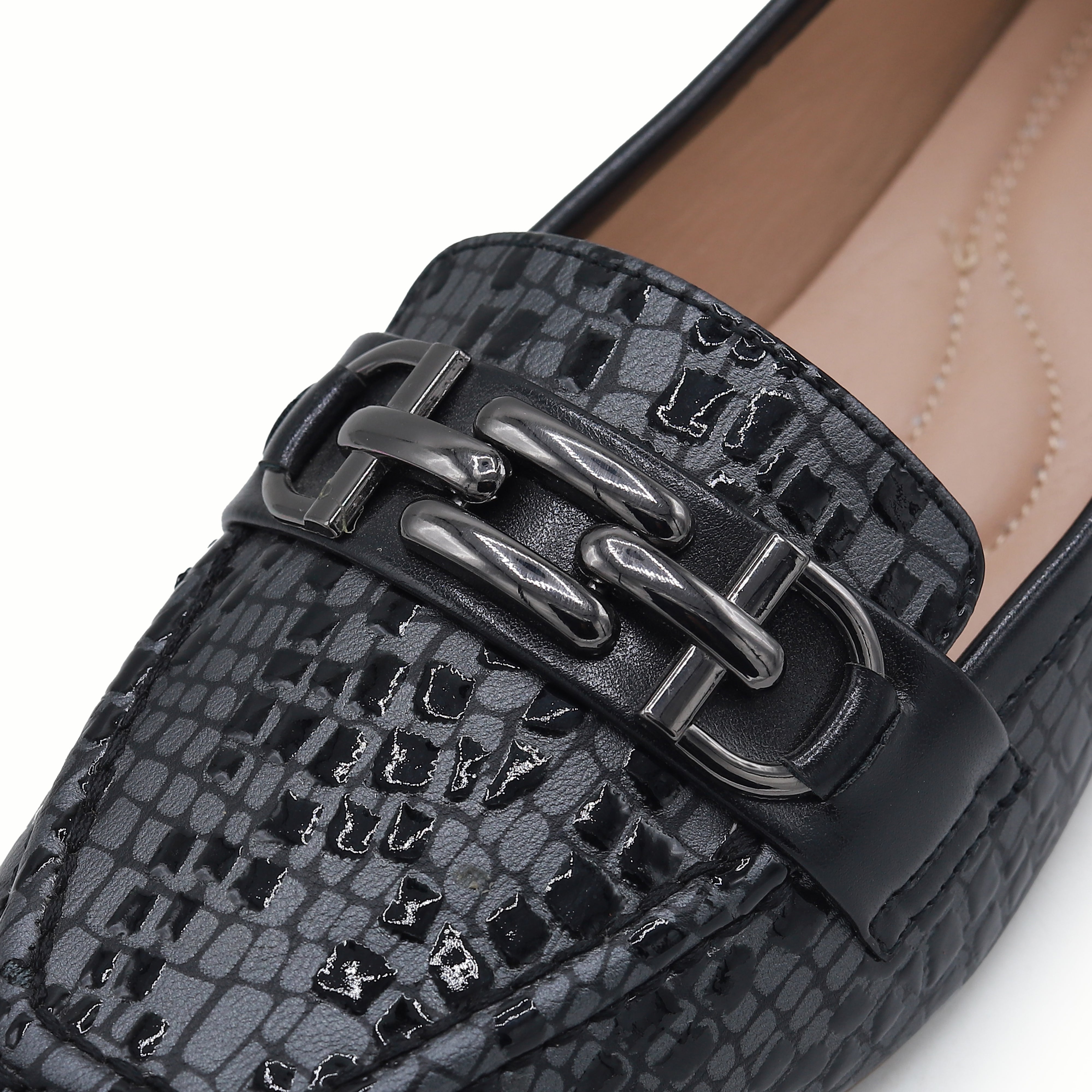 Black Women's Crocodile Loafers 8004416