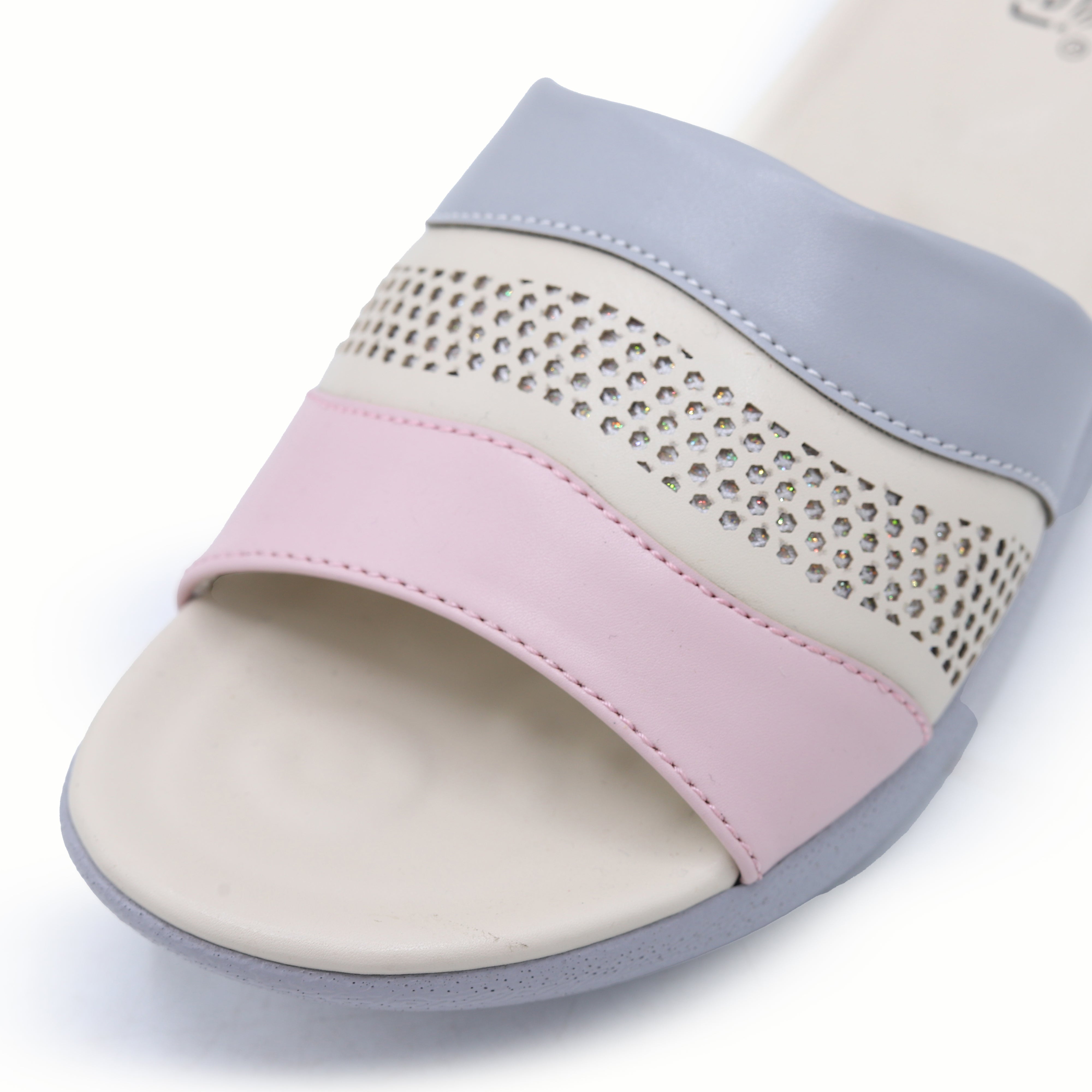 Colorblock Perforated 8003349 Fawn