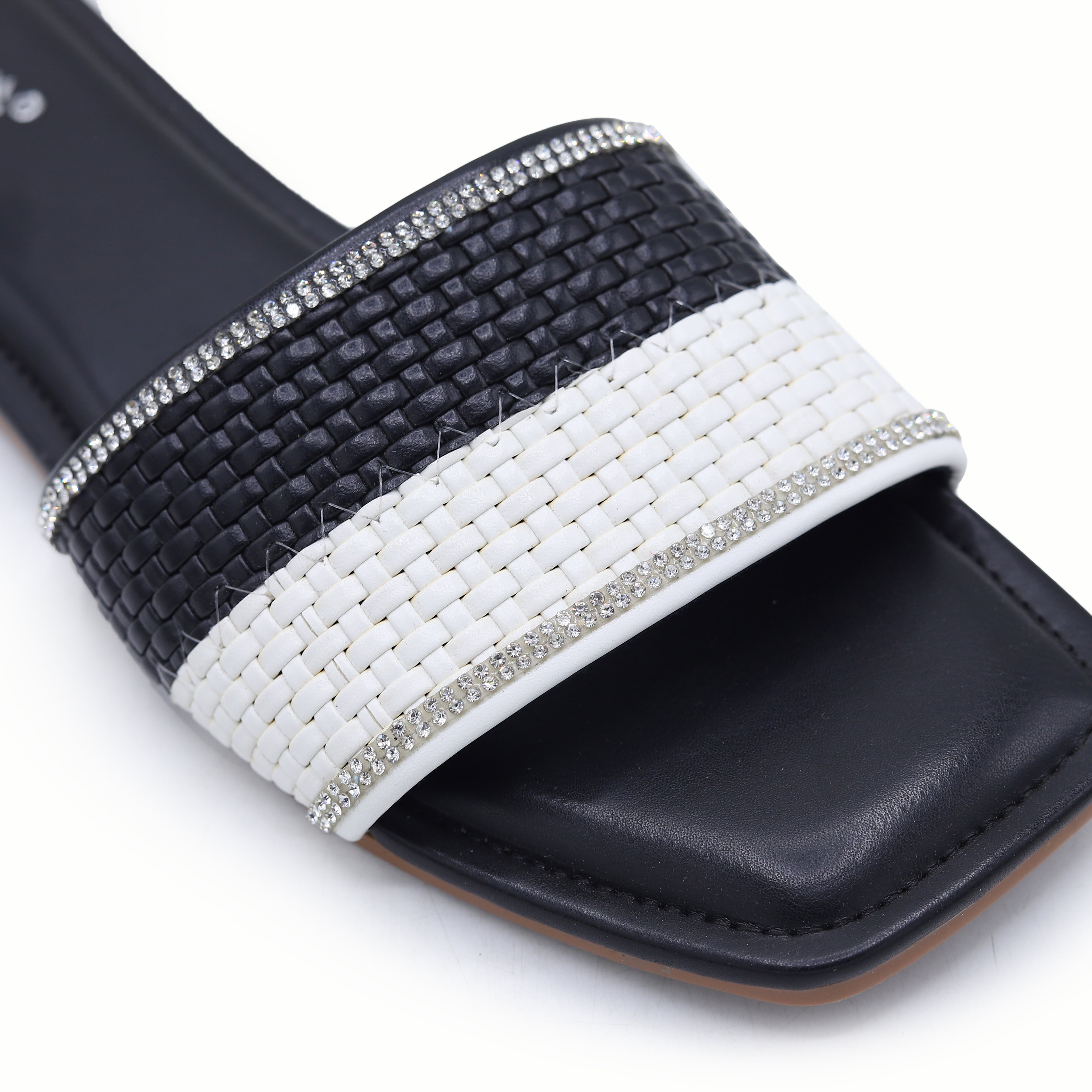 Crystal Trim Slide 8003588 Black