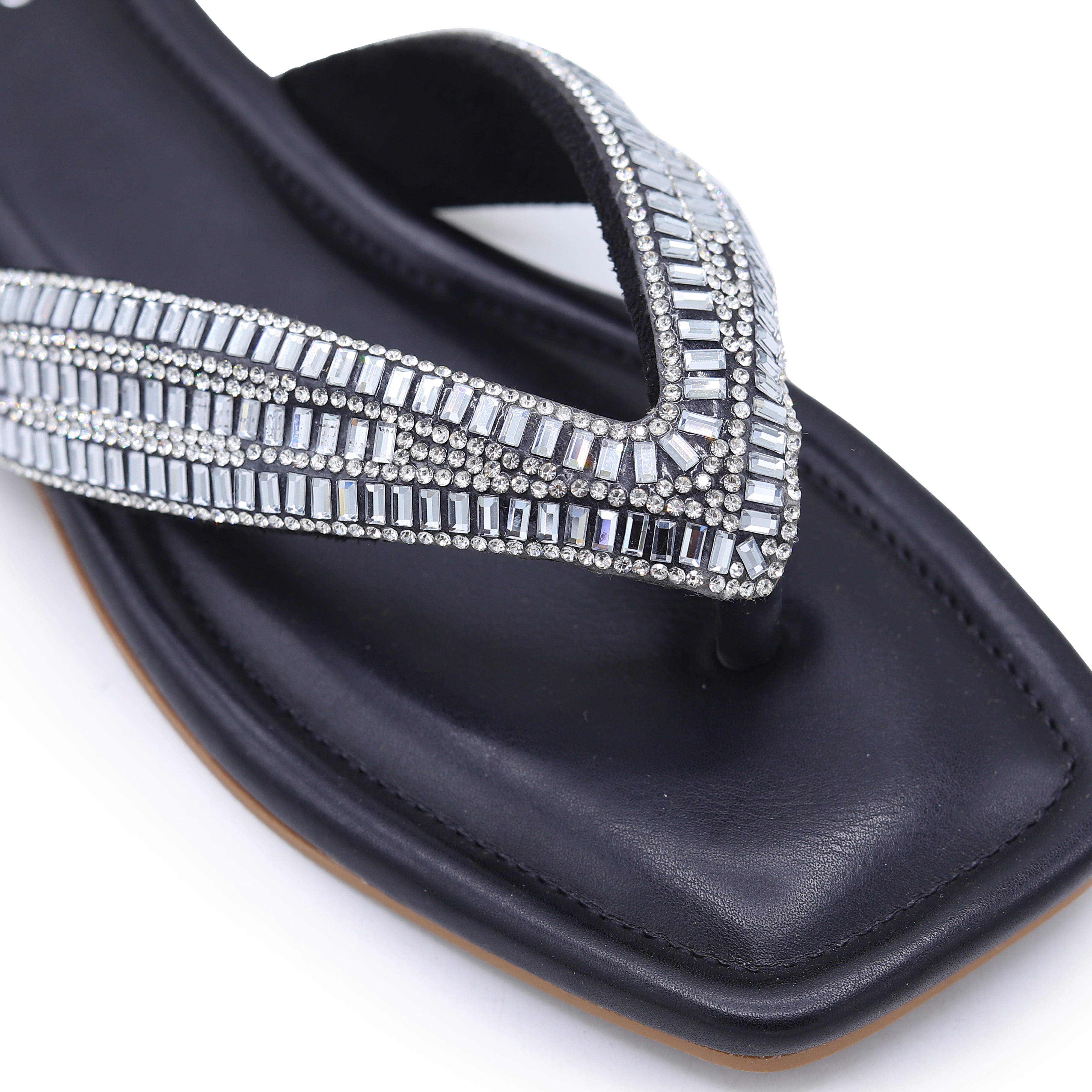 Crystal Thong 8001100 Black - E Fashion