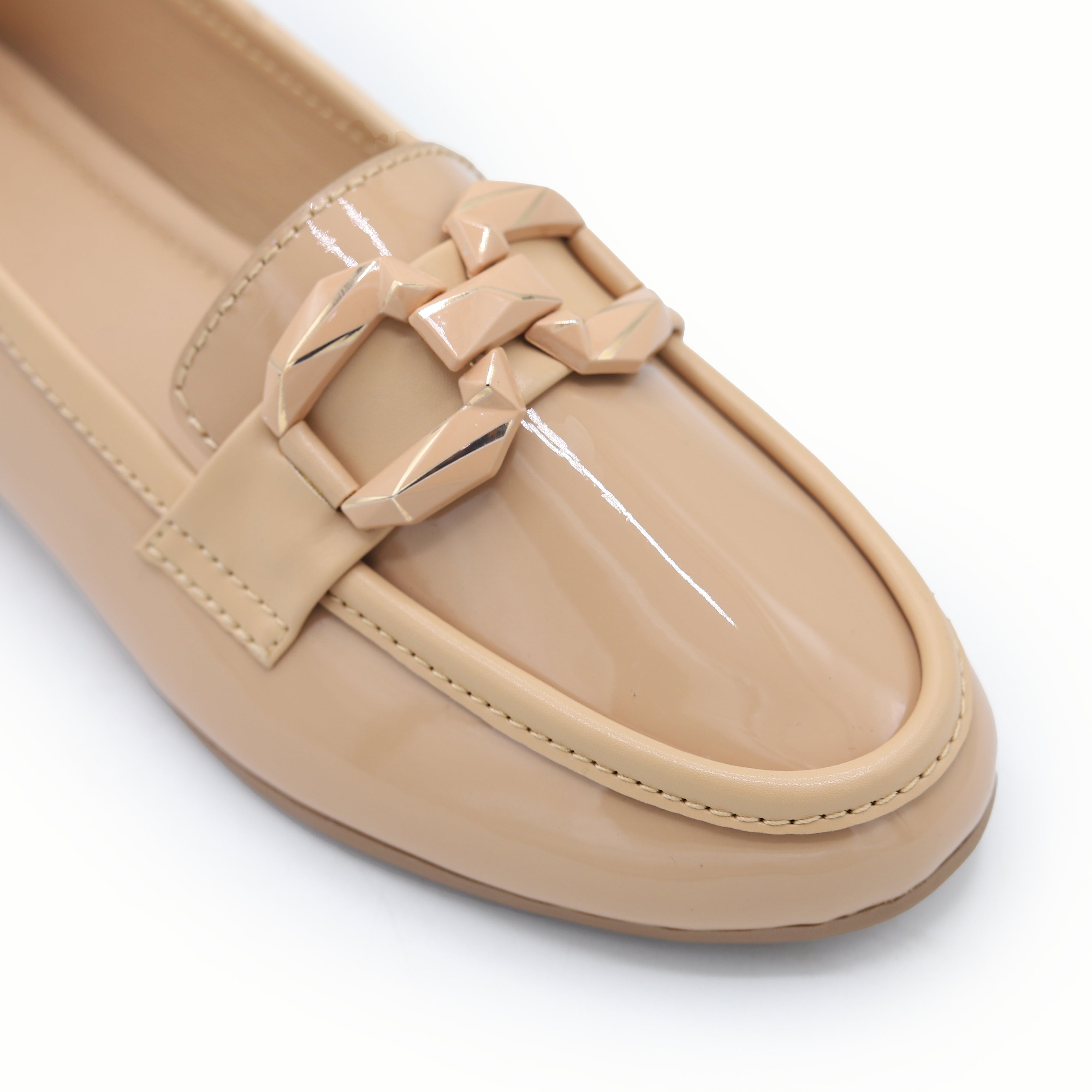 Patent Flat Moccasin | Beige | 8004672