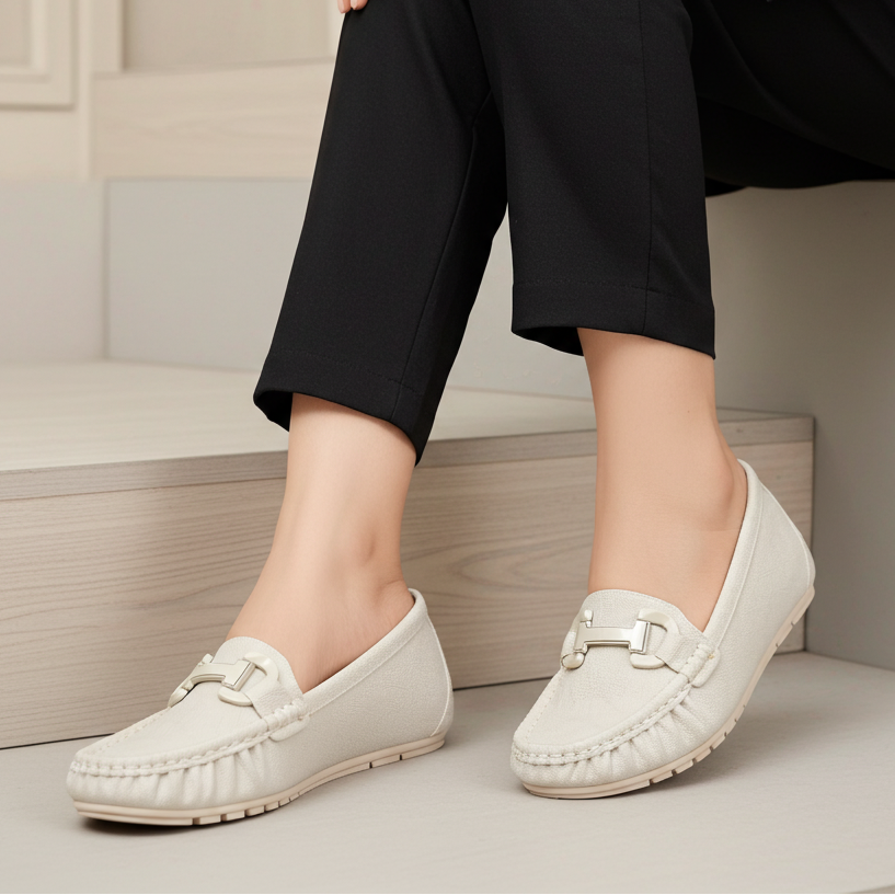 Off-White Moccasins - Women's Comfort Loafers 8004358 Fawn