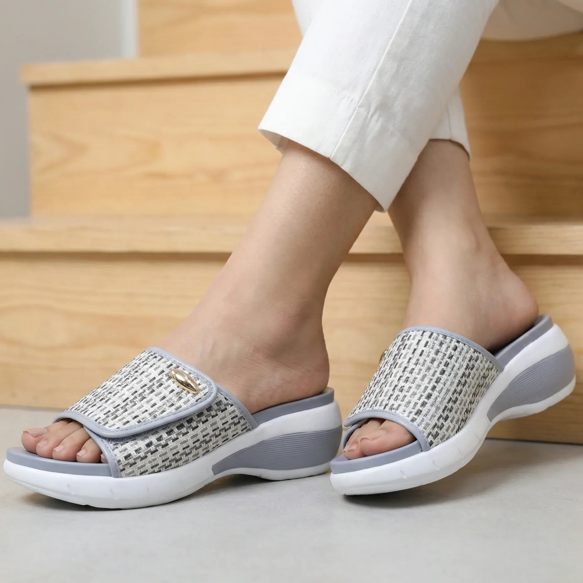 Woven Raffia 8003621 Fawn