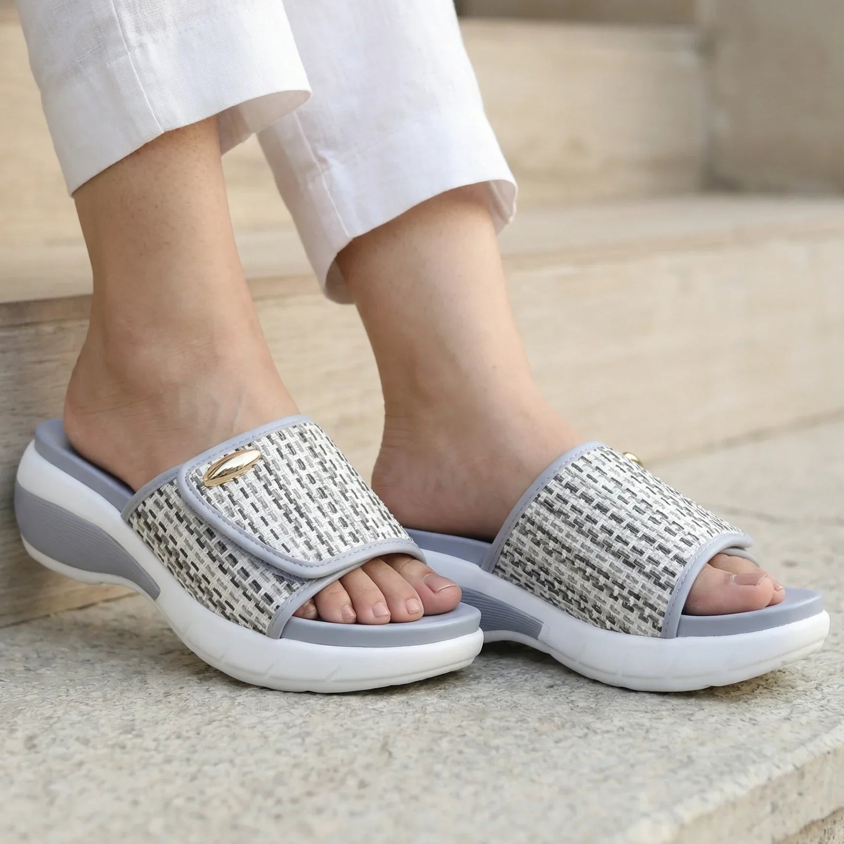 Woven Raffia 8003621 Fawn